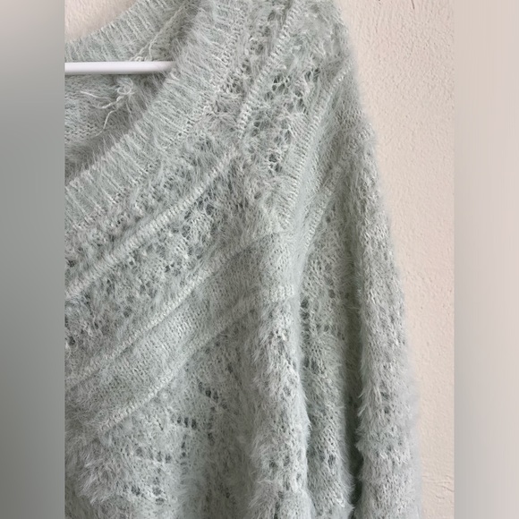 Lauren Conrad sweater - Picture 3 of 4